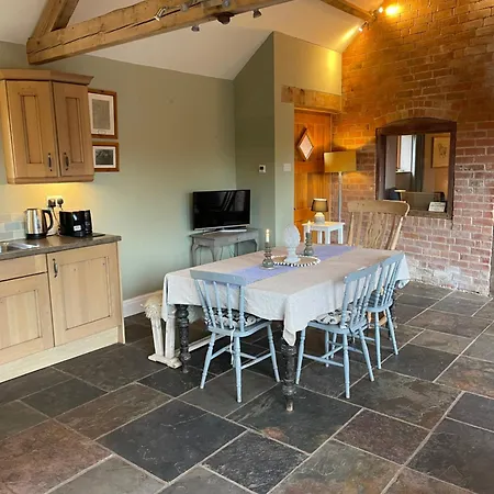 Stunning Rural Barn Conversion Worcester Exterior foto